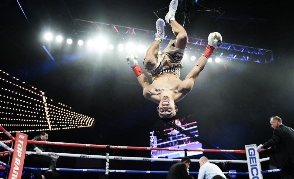 Una volteada al boxeo mundial llamada Teófimo López