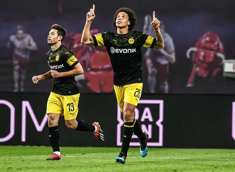 Axel Witsel dio el triunfo al Borussia en Leipzig. EFE/EPA