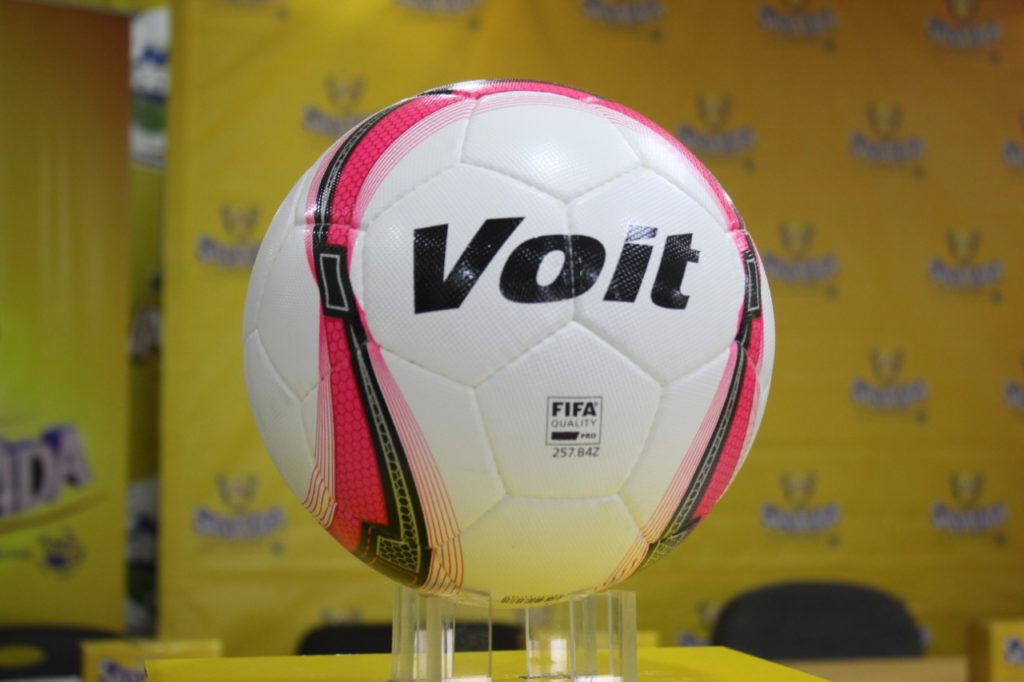 El balón VOIT con que se disputará el Clausura de la LNFP. Foto HSI/Karla López