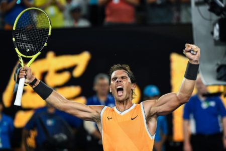 Rafael Nadal celebra su victoria sobre Stefanos Tsitsipas 