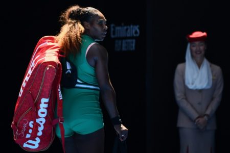Serena Williams abandona la pista tras perder contra Karolina Pliskova