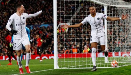 Mbappé celebra su gol ante Manchester United, que fue el segundo del PSG en Old Trafford