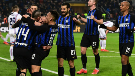 Radja Nainngolan anotó un tanto para Inter de Milán. Foto AFP