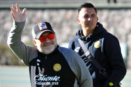 Diego Maradona, entrenador de Dorados de Sinaloa de México