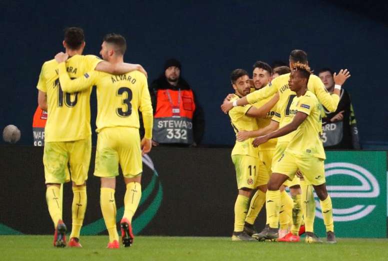 El Villarreal tiene pie y medio en cuartos de final de la Europa League. EFE