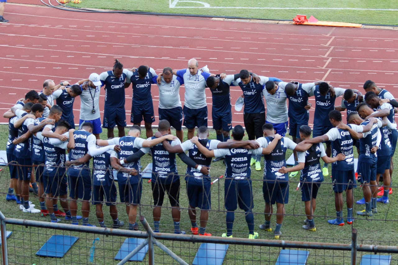 Honduras sigue afinando para vencer a Ecuador en debut de Coito
