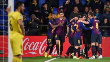Barcelona festeja el gol del uruguayo Luis Suárez contra el Villarreal