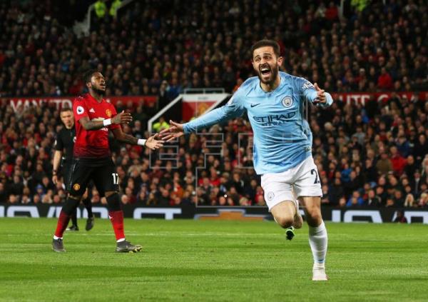 Bernardo Silva del Manchester City celebra luego de anotar un gol