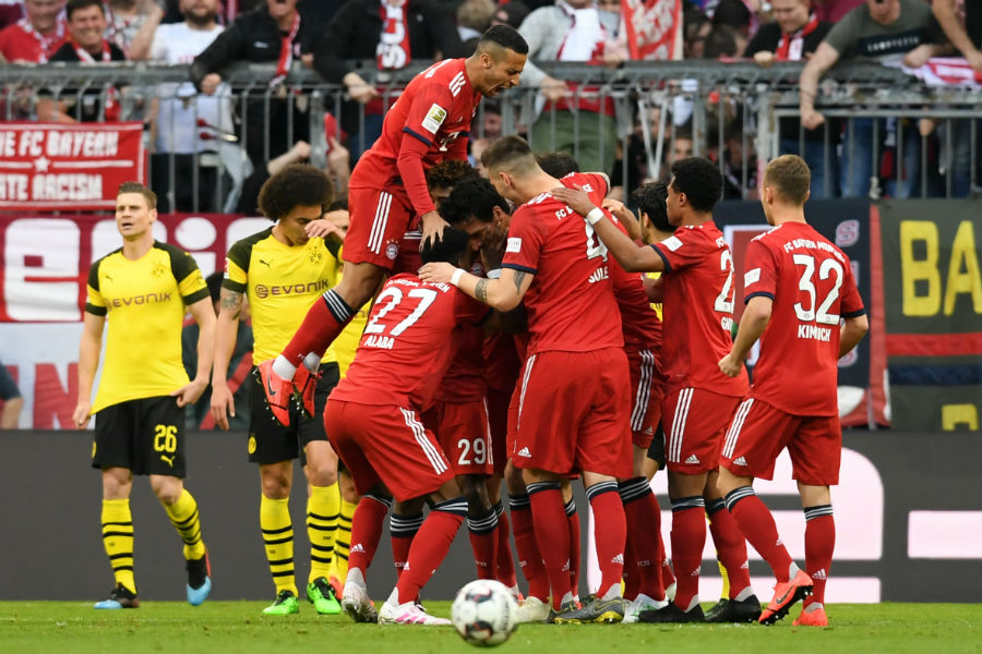 Bayern aplasta al Borussia Dortmund y asalta la cima de la Bundesliga