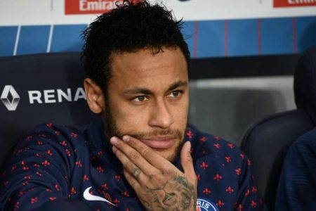 UEFA sanciona a Neymar y se perderá media fase de grupos. AFP