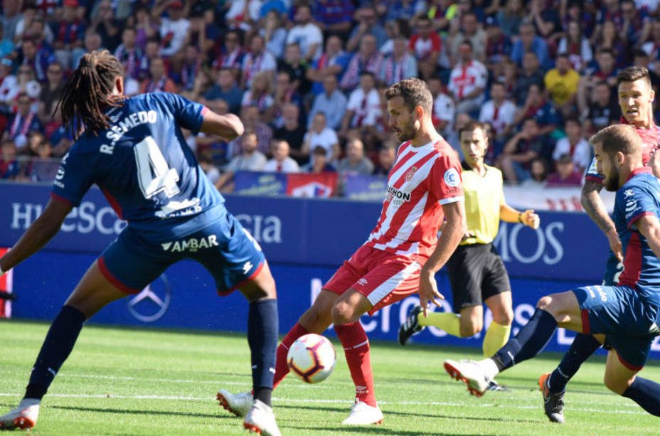 Aunque disputado, Alavés lució mejor que el Girona. Foto AP