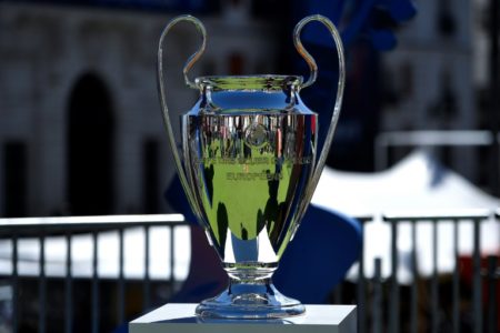 El trofeo de la Liga de Campeones, expuesto en Madrid