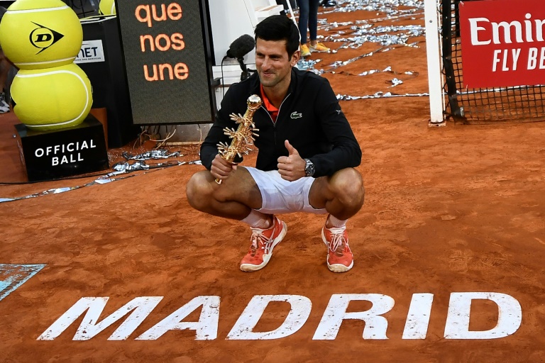 Djokovic vence a Tsitsipas y se llevó por tercera el Masters de Madrid