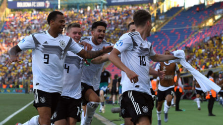 Luca Waldschmidt de Alemania celebra uno de sus goles. Foto Getty
