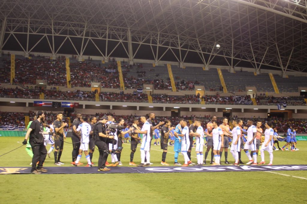 Inicio del juego entre Costa Rica vs. Nicaragua. Foto HSI/Karla López