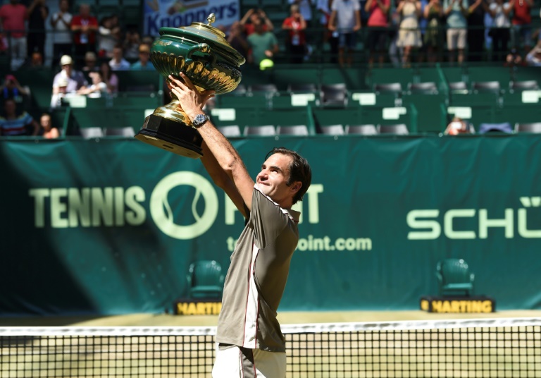 Federer gana Halle por décima vez al vencer a Goffin