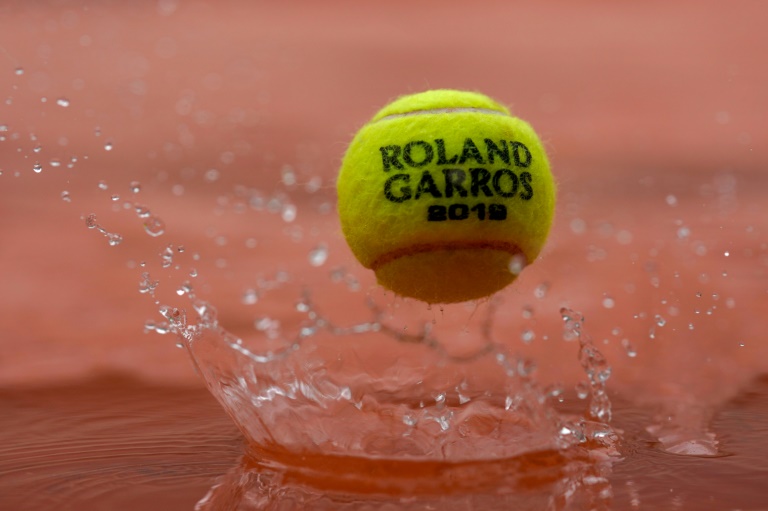 La lluvia obliga a suspender jornada en el Roland Garros