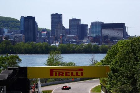 Sebastian Vettel corre con su Ferrari el Gran Premio de Canadá