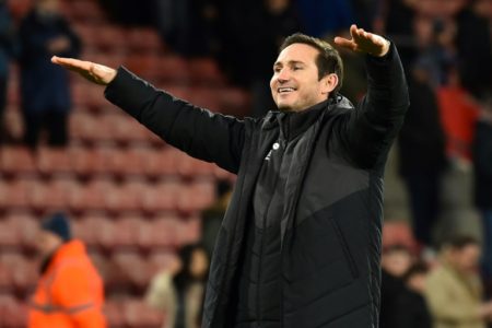 El entrenador Frank Lampard celebra la victoria del Derby County en un partido de la Copa inglesa