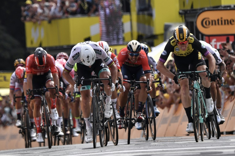 Teunissen se impone en el Tour y es el primer maillot amarillo