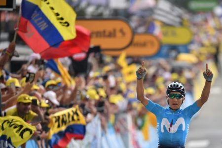 Nairo Quintana (Movistar) celebra su victoria en la 18ª etapa