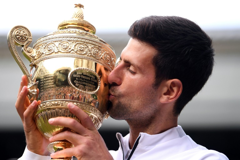 Djokovic gana su quinto Wimbledon y roba la gloria a Federer