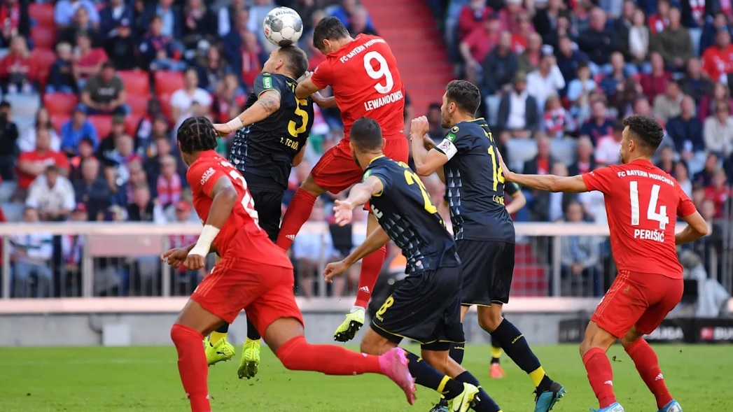 Bayern golea al Köln pero el Leipzig gana y no suelta el liderato