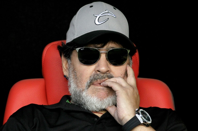 Diego Maradona enciende la pasión del fútbol argentino
