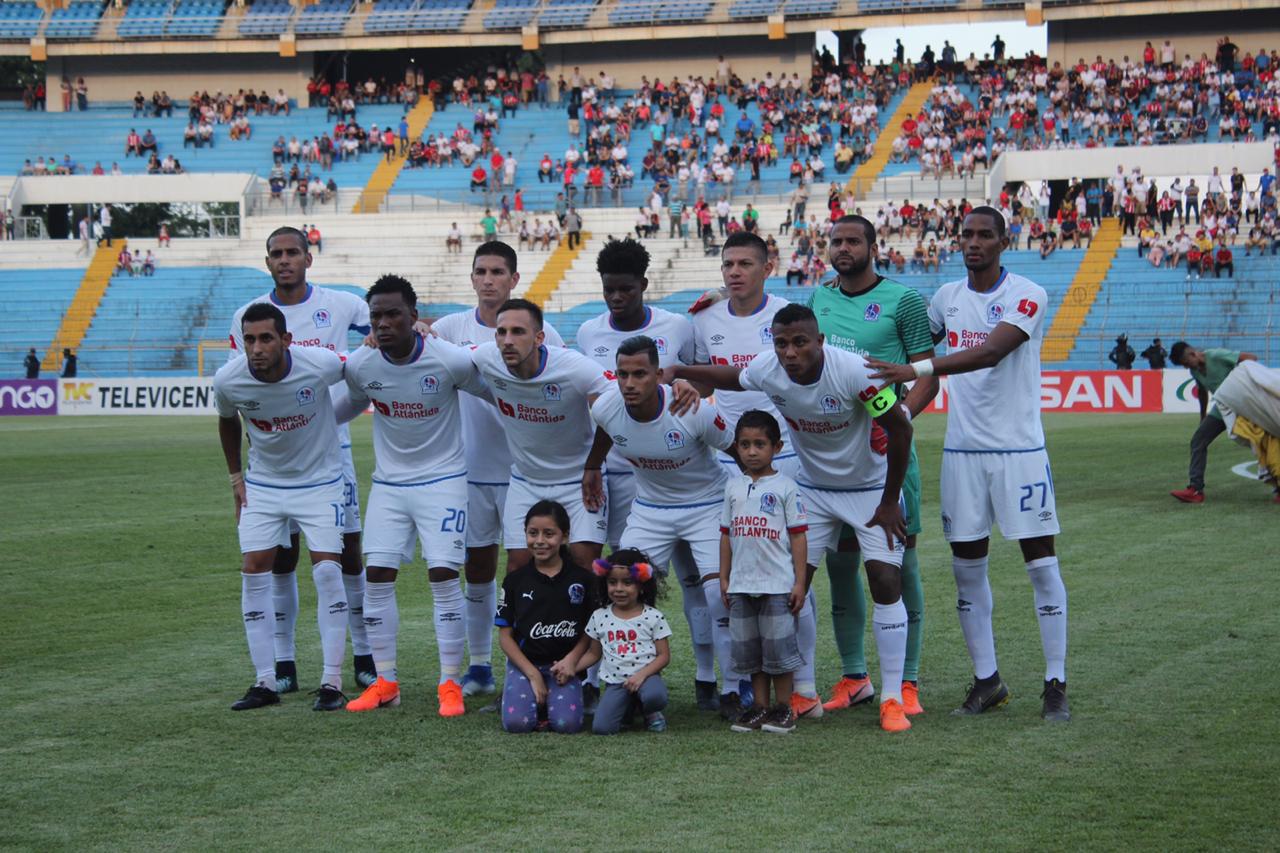 Olimpia endosa 'manita' a Real de Minas y mete presión por ganar las vueltas