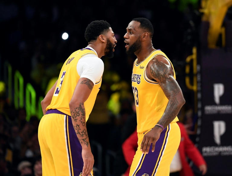 NBA: Anthony Davis y LeBron James siguen encendidos