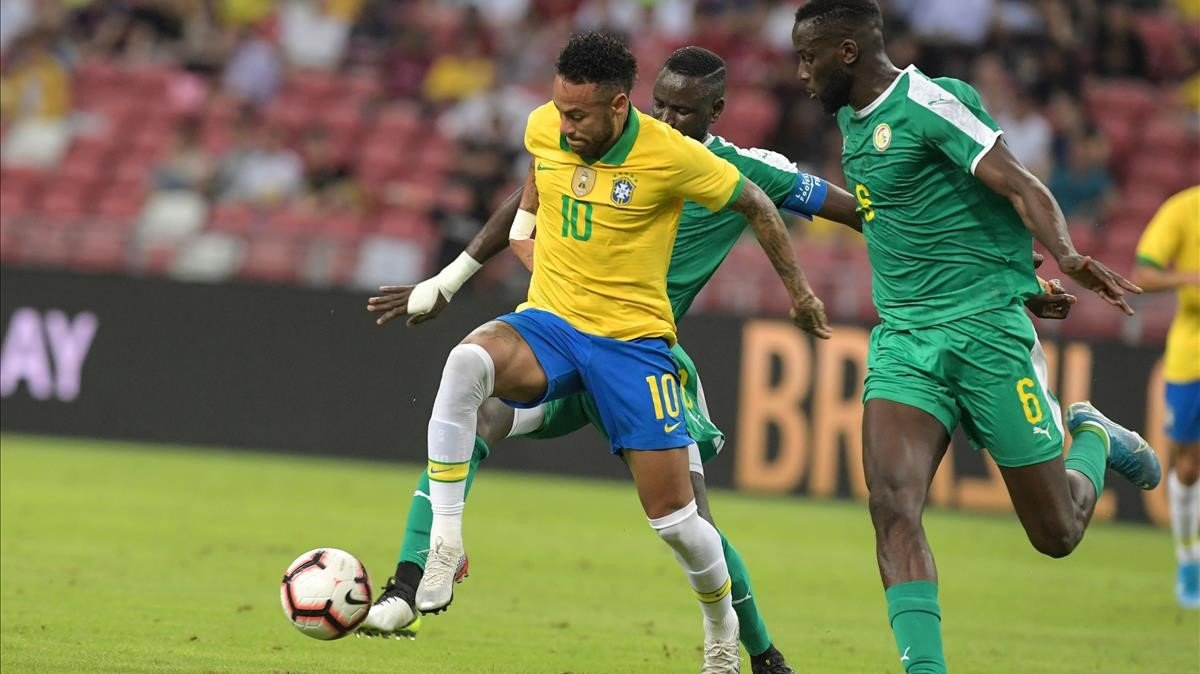 Senegal amarga a Neymar su partido 100 en con Brasil