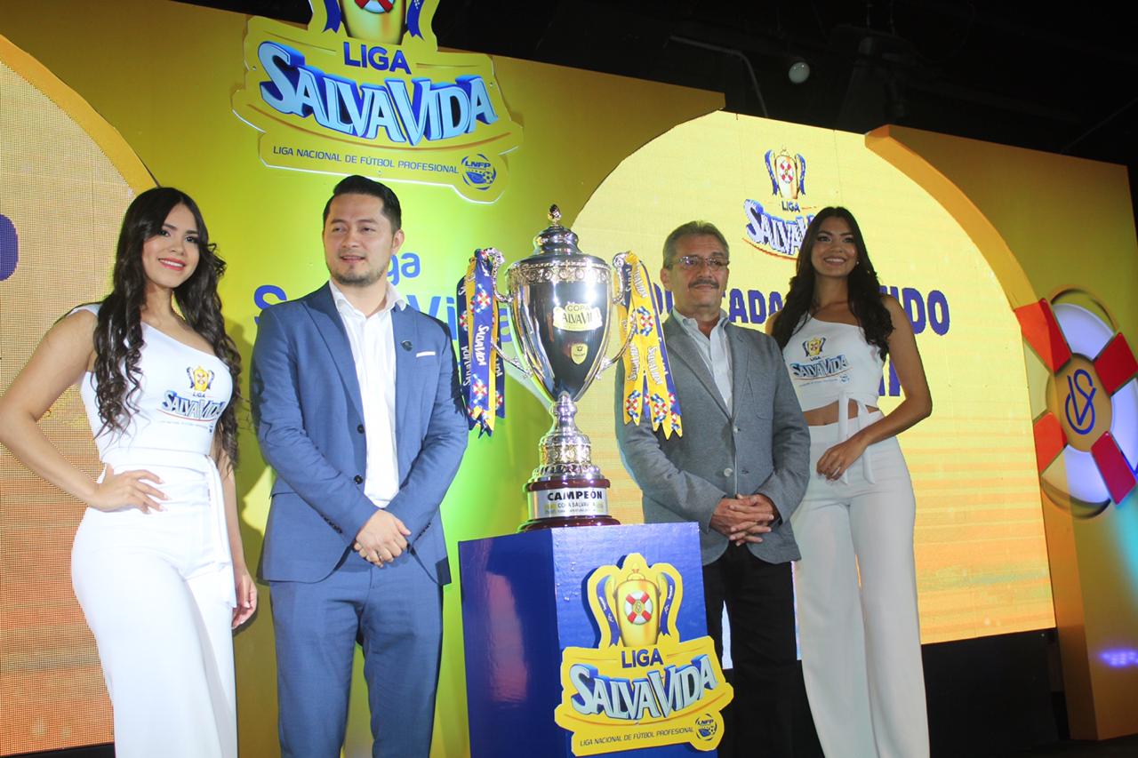 SalvaVida presenta la copa del campeón del Apertura 2019