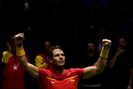 De la mano de Rafael Nadal, España clasificó a cuartos de final de la Copa Davis. Foto AFP