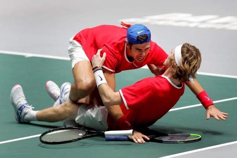 Copa Davis: Rusia doblega a Serbia; Canadá segundo semifinalista