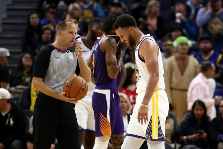 Warriors estiman tres meses de baja para Curry por la lesión
