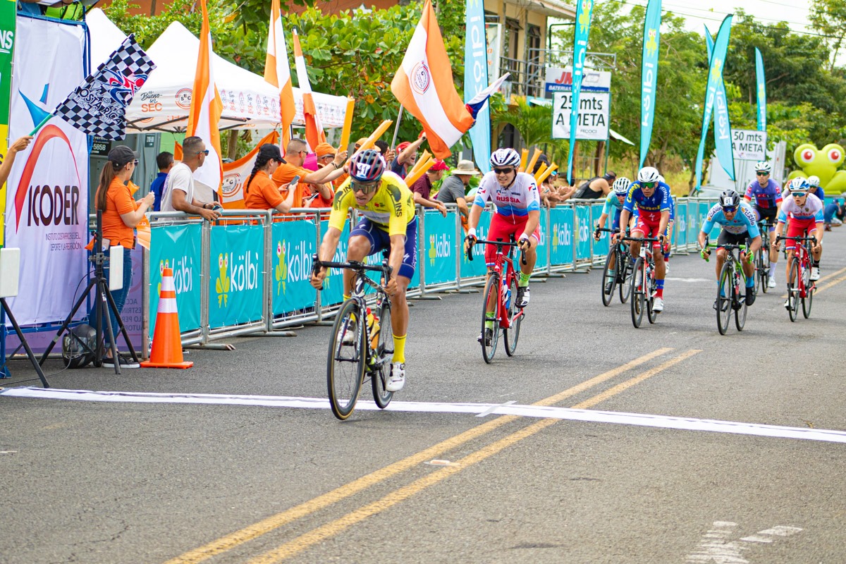 Luis López sigue luciéndose en la Vuelta a Costa Rica 2019