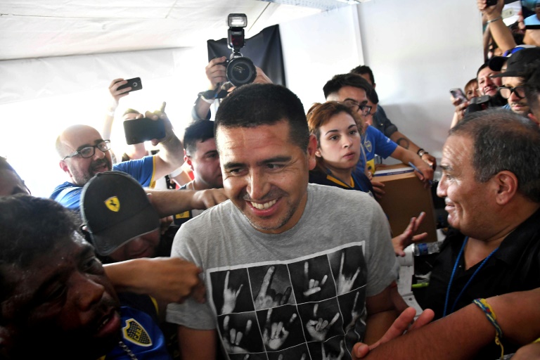 Riquelme vence a Macri y Maradona en las elecciones de Boca Juniors