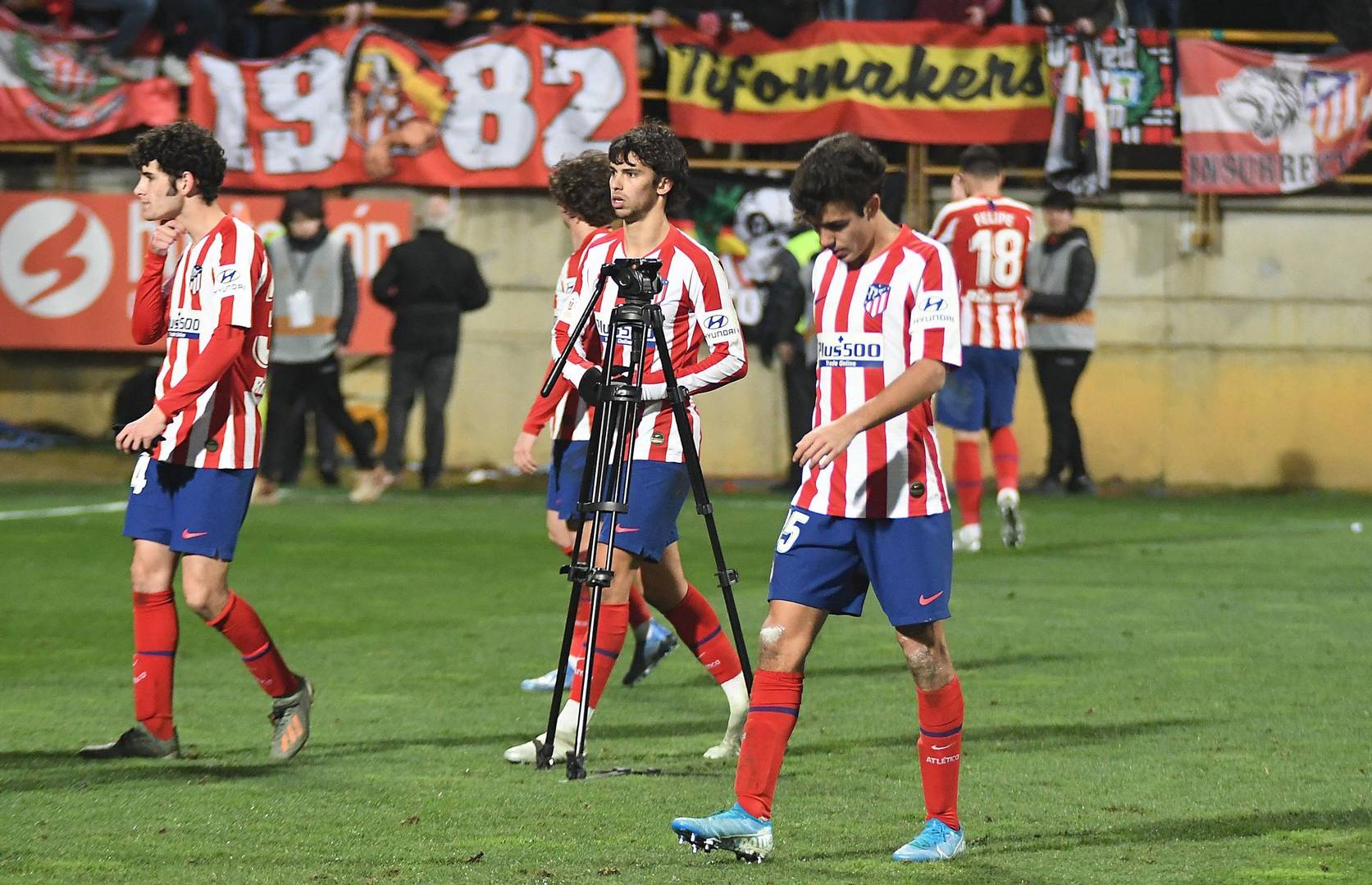 Desastre del Atlético en León y del Eibar en Badajoz en Copa