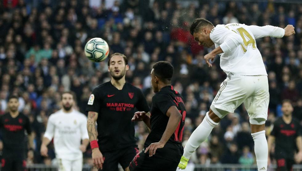El VAR quita la posibilidad de puntuar al Sevilla frente al Real Madrid
