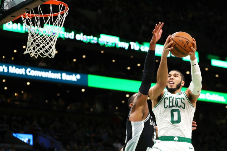 NBA: Pacers y Celtics vencen a Sixers y Bulls; Lakers sigue en racha