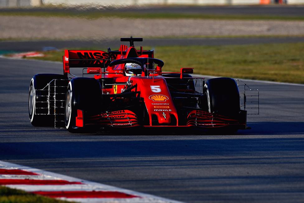Problemas en Ferrari que se rompe y Vettel sigue sin lucir