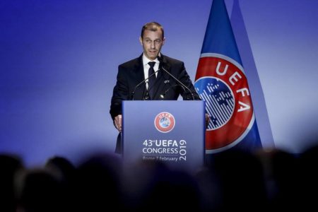La UEFA asegura tener un "Plan A, B y C" para finalizar temporada