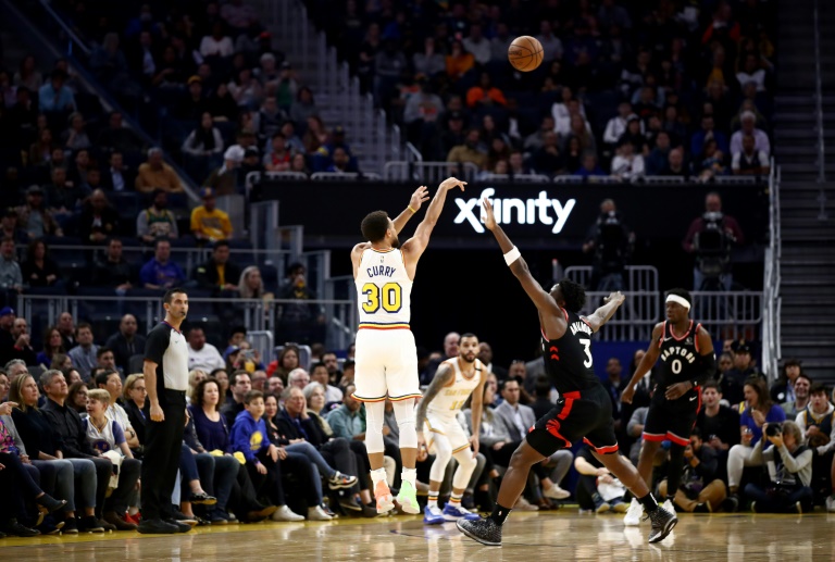 Mientras jugadores reciben salario, NBA celebra concurso de tiro
