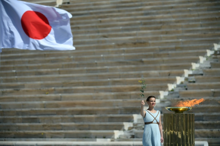 Tokio 2020 recibe de Grecia la llama olímpica sin público