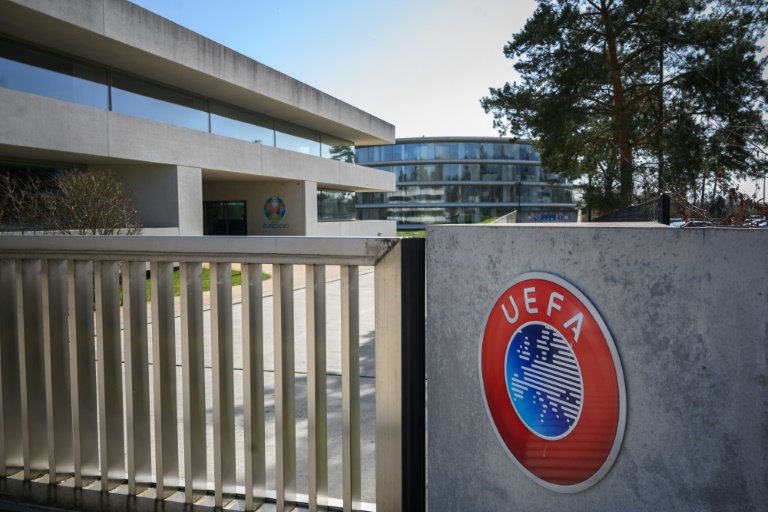 La UEFA empuja a las ligas a que acaben sus temporadas
