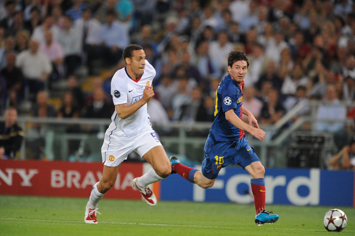 Rio Ferdinand pudo ser compañero de Lionel Messi en 2009. Foto Agencias