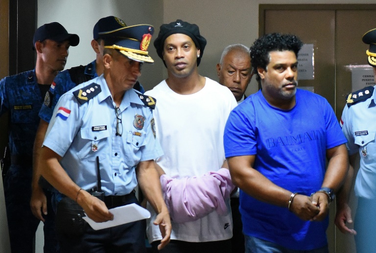 Ronaldinho Gaúcho, casi un mes de prisión en Paraguay