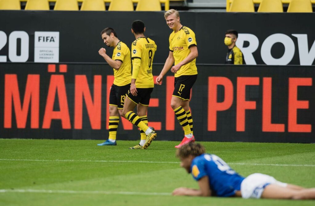 ¡Willkommen fútbol! Dortmund contundente goleó al Schalke04