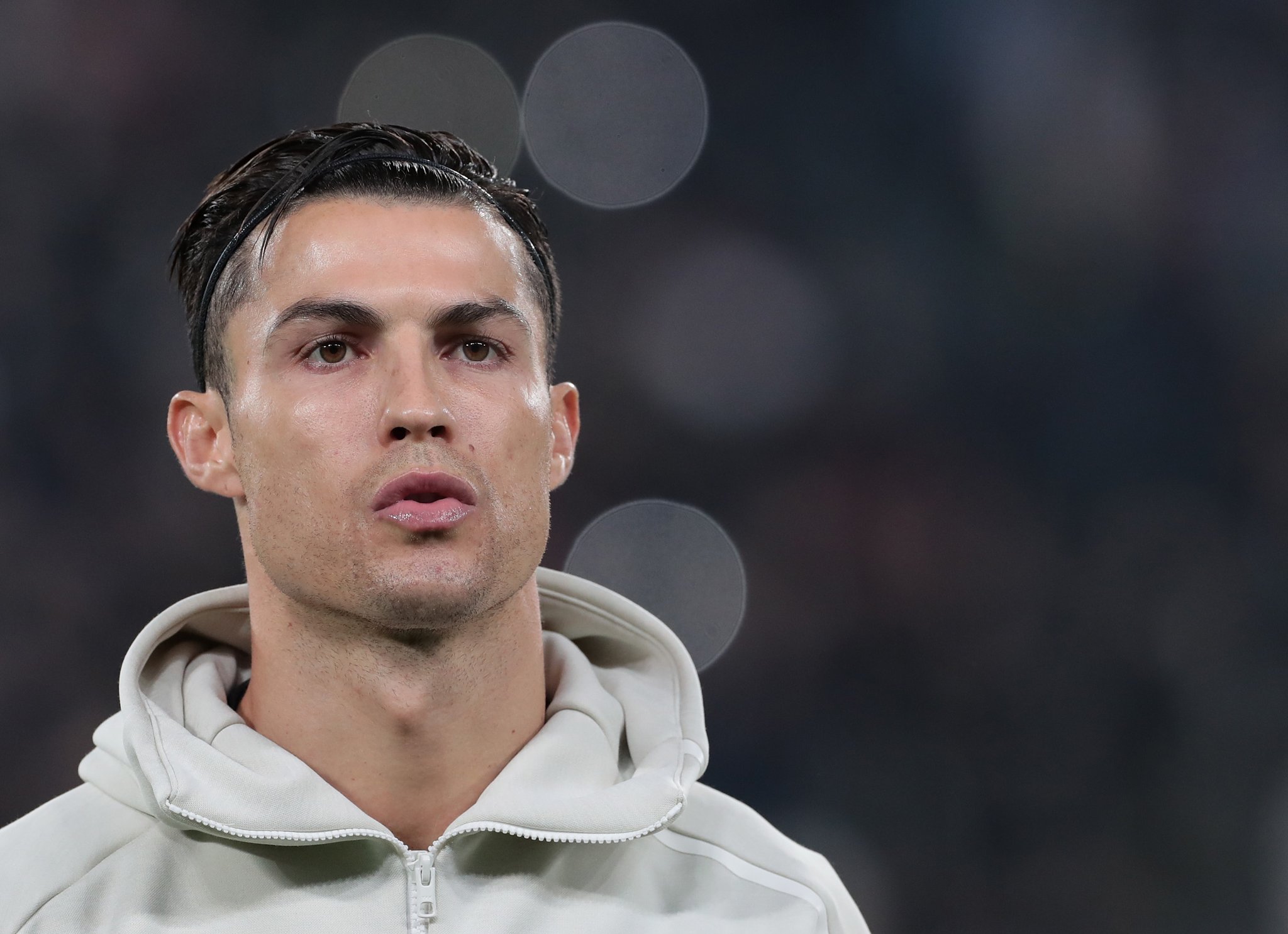 COVID-19 complica el regreso de Cristiano Ronaldo a Italia