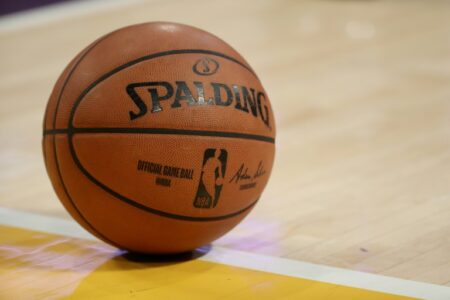 La NBA prepara su regreso a las duelas, según la prensa